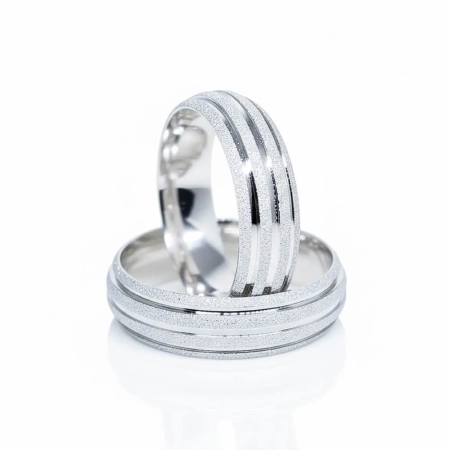Aliança de Namoro de Prata 950 Abaulada e Diamantada com 3 Frisos 6,0mm