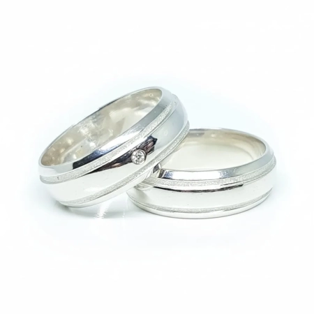 Aliança de Namoro de Prata 950 Abaulada com Zircônia e 2 Frisos 6,0mm