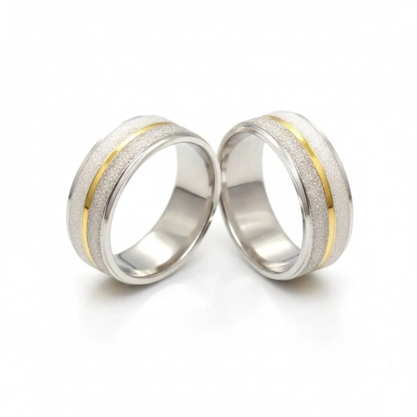 Aliança de Namoro Prata com Filetes de Ouro Central 6,5mm Diamantada - LSR Joias - Joalheria Artesanal Mineira