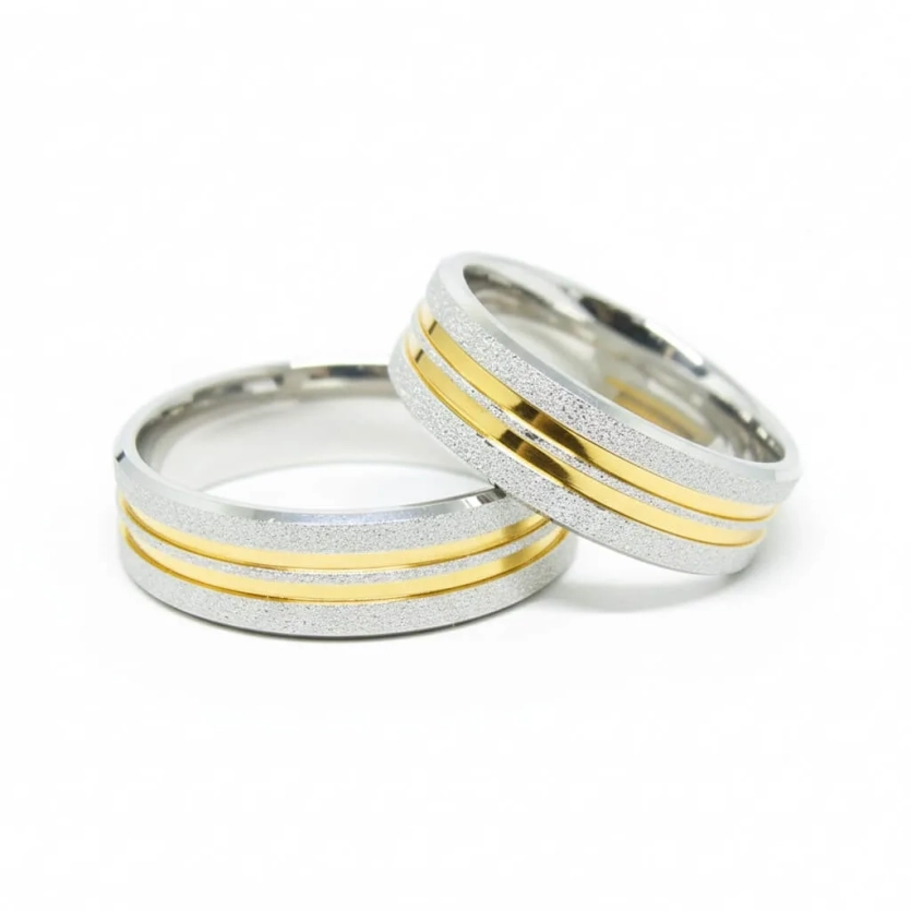 Aliança de Namoro Prata com Filetes de Ouro Reta e Diamantada 6mm - LSR Joias - Joalheria Artesanal Mineira