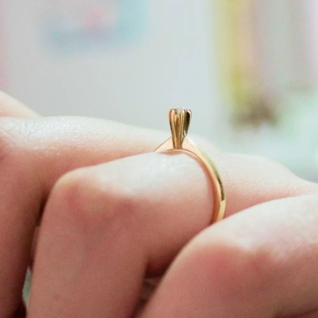 Anel Solitário de Ouro Solitário Garras Altas e Brilhante 15 Pontos