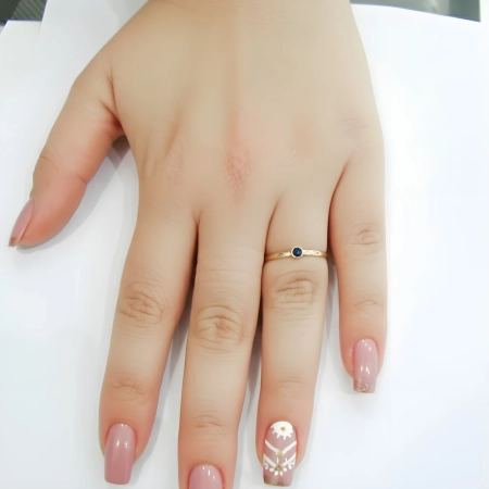 Anel Solitário de Ouro 18k com Safira Redonda